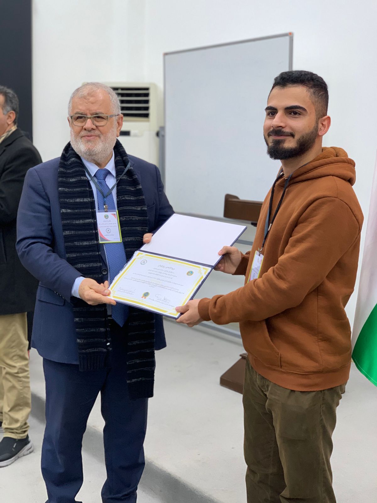BSc students receiving certificates after the Hadith research project presentation, demonstrating the integration of traditional scholarship with modern technology