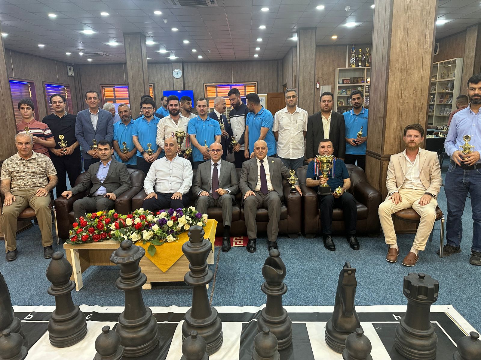 Final overall group photo of all participating university teams